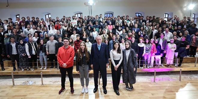 Erdoğan: Hesap uzmanıyım diyor, yüzde 1'e 40 vekil hediye etti