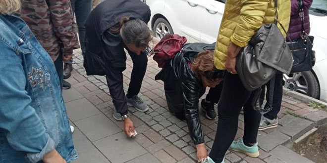 Türk parasının parçalanıp yere atıldığı iddiası
