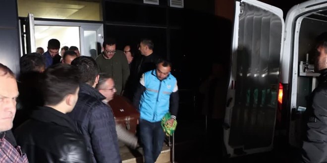 Halk gününde havuza giren genç boğularak hayatını kaybetti