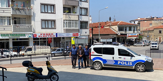 Silahlı saldırıya uğrayan emekli doktor hayatını kaybetti