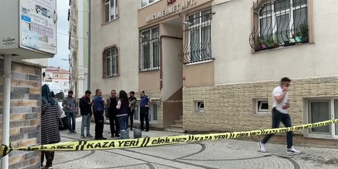 Silivri'de bir kişi annesini, ablasını ve komşusunu öldürdü