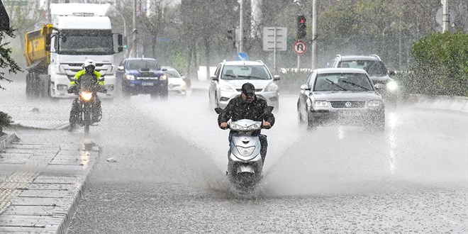 Meteoroloji'den gök gürültülü sağanak uyarısı
