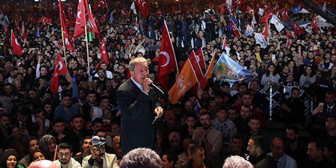 Bakan Akar: Asil Milletimiz istikrardan yana oldu