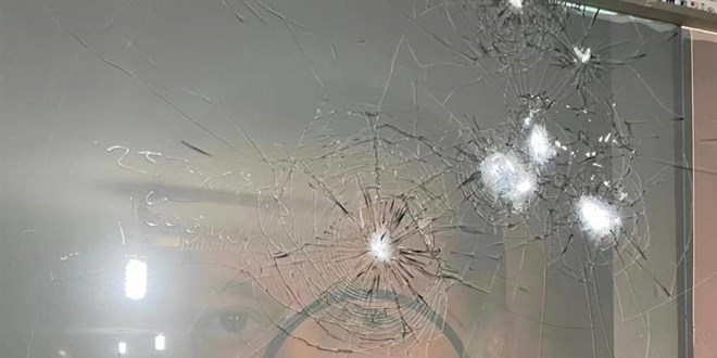 AK Parti İlçe Teşkilatı binasına saldırı