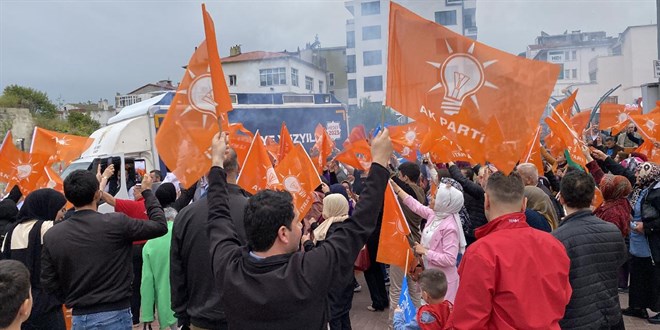 AK Partili esnafı fişleme kampanyası başlattılar