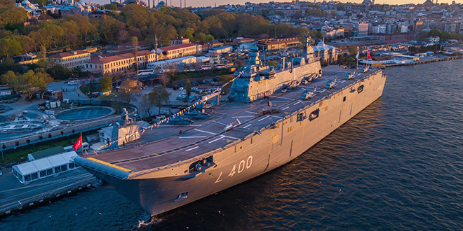 TCG Anadolu, İstanbul ve İzmir'deki limanlarda 400 bin vatandaşla buluştu
