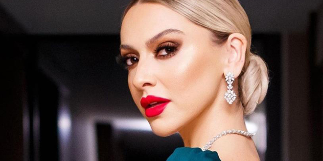 Şarkıcı Hadise'den 3 sunucuya tazminat davası