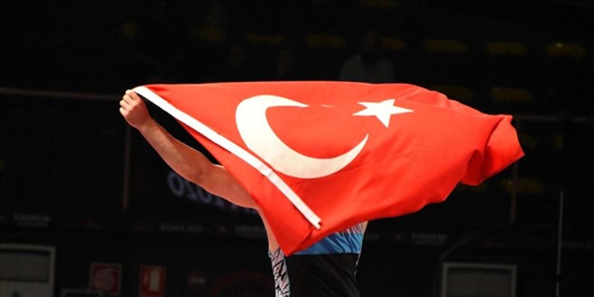 Burslu eğitim görecek milli sporcularla ilgili yeni düzenleme yapıldı