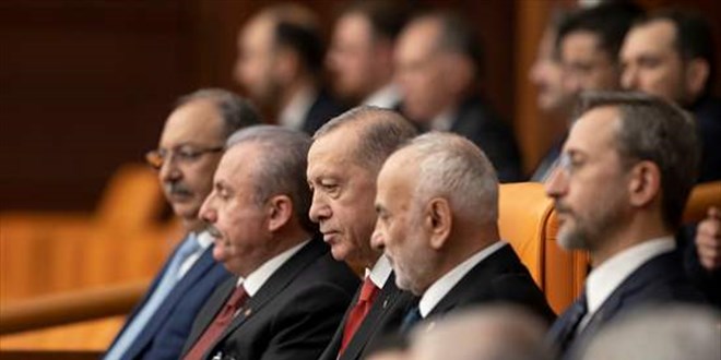 Cumhurbaşkanı Erdoğan TBMM'den ayrıldı