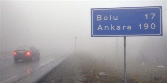 Bolu Dağı'nda sağanak ve sis etkili oldu