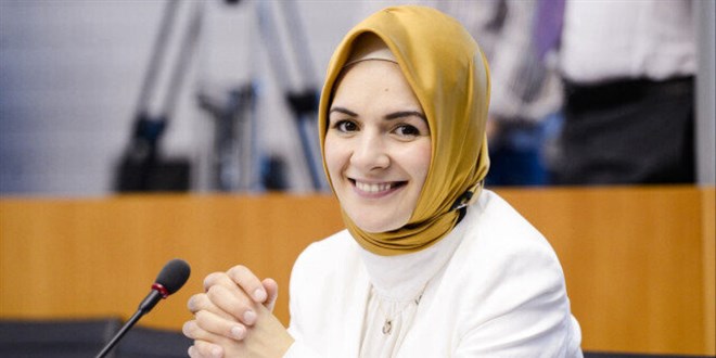 Avrupa'nın ilk başörtülü milletvekiliydi: Yeni Aile Bakanı Mahinur Özdemir Göktaş