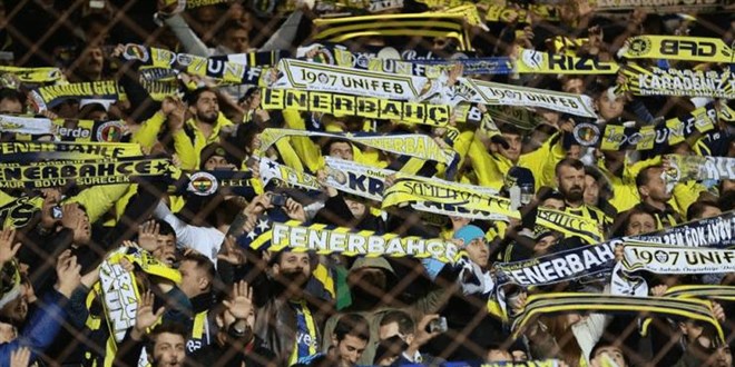 Fenerbaheli taraftarlardan istifa ars