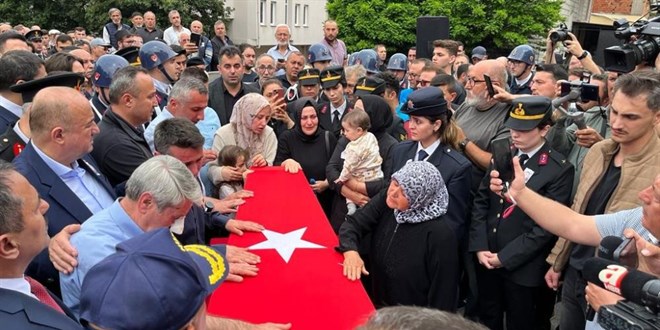 Şehit Jandarma Uzman Çavuş Ceylan, son yolculuğa uğurlandı