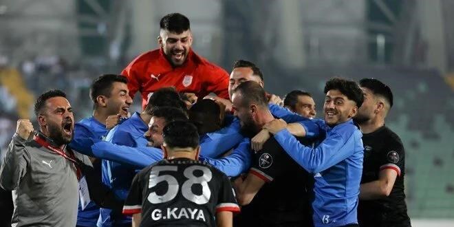 Süper Lig'e yükselen son takım belli oldu