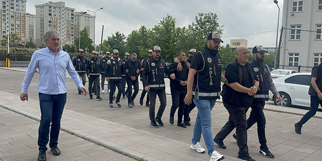 Rüşvet operasyonunda 5 zabıta memuru tutuklandı