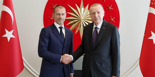 Cumhurbaşkanı Erdoğan, UEFA Başkanı Ceferin ile görüştü