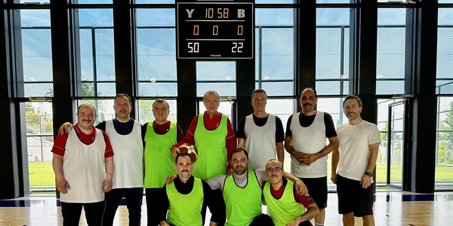 Cumhurbaşkanı Erdoğan, ekibiyle basketbol maçı yaptı