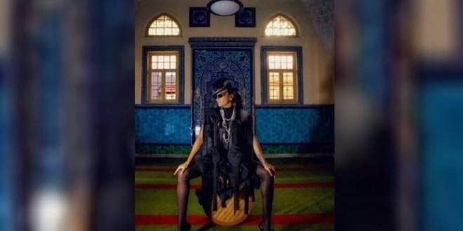 Camide fotoğraf paylaşan Eda Taşpınar'a takipsizlik