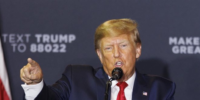Trump, 'gizli belgeler' soruşturmasında 37 suçlamayla karşı karşıya