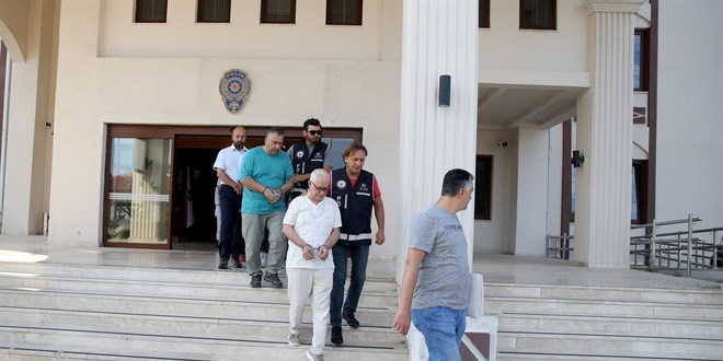Muğla'da FETÖ üyesi oldukları iddiasıyla yakalanan 6 kişiden 3'ü tutuklandı