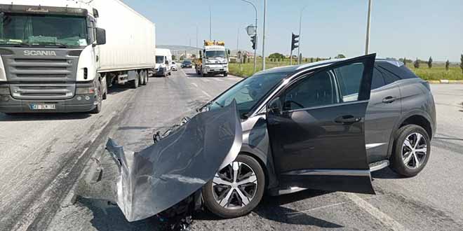 Afyonkarahisar'da belde belediye başkanı trafik kazasında yaralandı