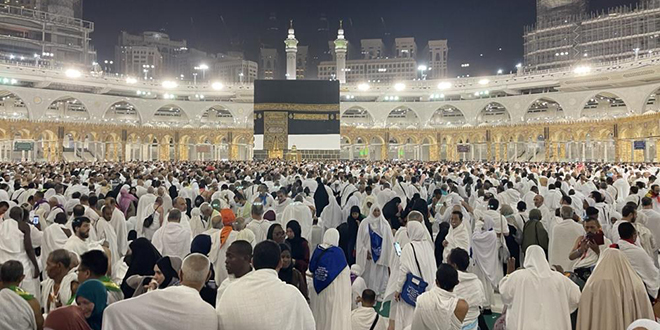 Milyonlarca hacı adayı Kabe'sine kavuştu