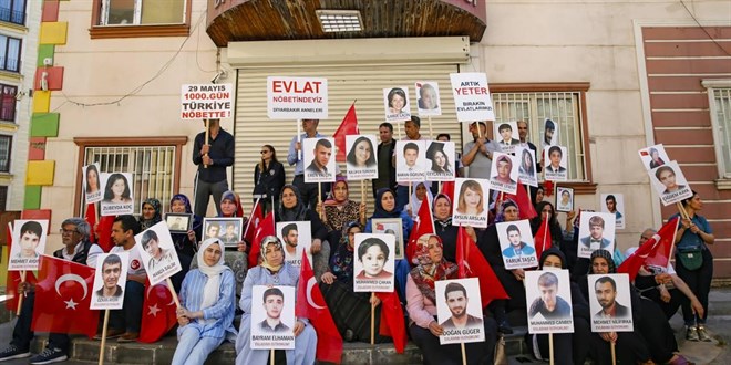 Diyarbakır anneleri evlatları için nöbette