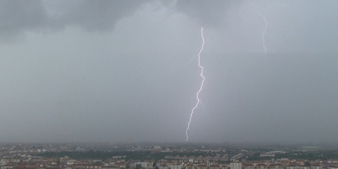 Meteorolojiden 11 il için uyarı: Kuvvetli gök gürültülü yağış bekleniyor