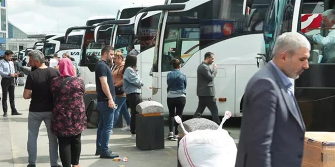 Otogarlar dolup taşıyor! Ek seferler kondu