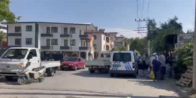 Kamyonetin altında kalan 8 yaşındaki çocuk hayatını kaybetti
