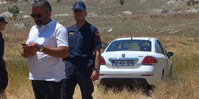 Boşanma aşamasındaki eşini boğarak öldürdü