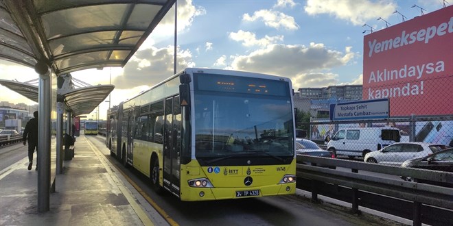 Metrobüs yolundaki bazı güzergahlar yenileniyor