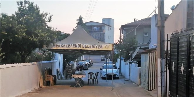 Demir kapının altına kalan 4 yaşındaki Aysima kurtarılamadı