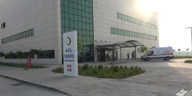 Ağaçtan düşerek ağır yaralanan müezzin hayatını kaybetti