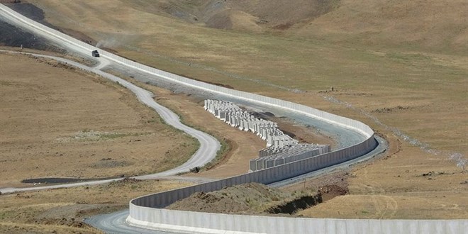 Yasadışı göçe akıllı duvar! Optik kuleler, termal görüş kameraları, radar sistemleri