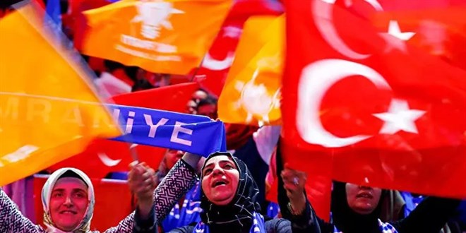 AK Parti kaçan oyların peşine düştü