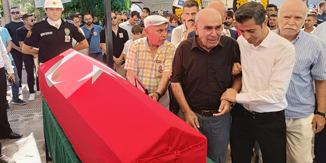 Komşusu tarafından öldürülen emniyet bekçisi defnedildi