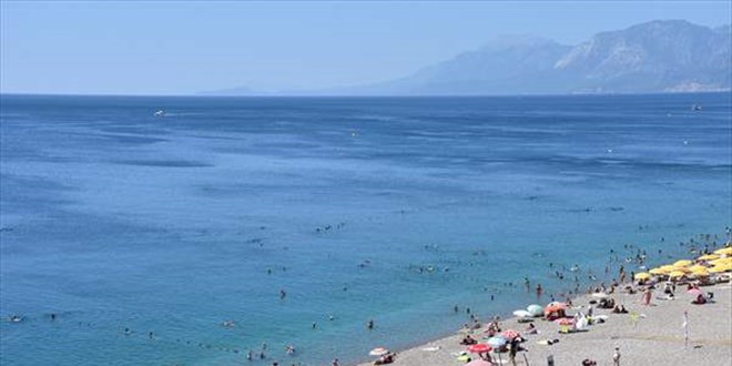 Antalya'da scak hava bunaltyor