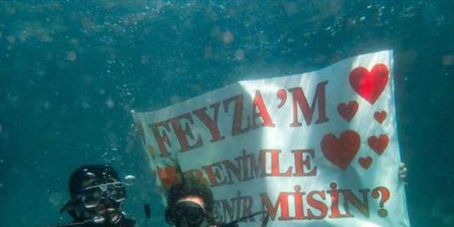Yalova'da ilk defa dalış yapan kadına sürpriz evlilik teklifi