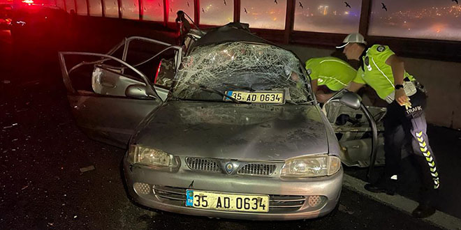 Kamyonetin çarptığı otomobildeki gazi hayatını kaybetti