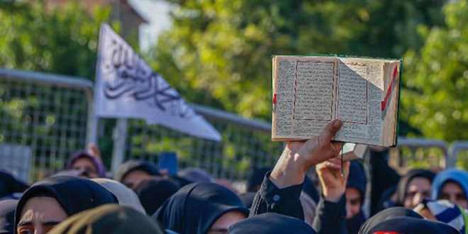 Diyarbakır'da 'Kur'an'a Saygı' mitingi