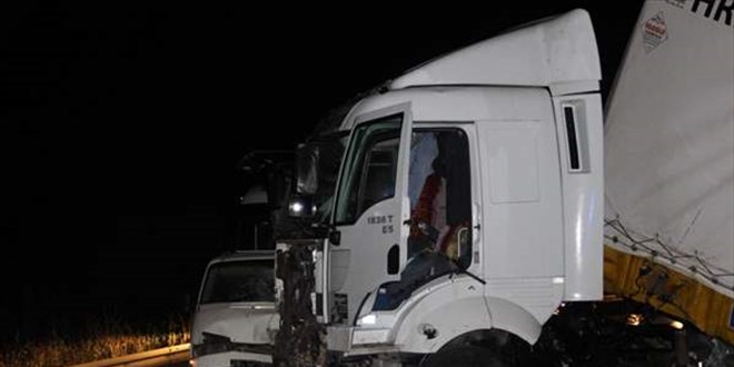 Görevi esnasında kamyonetin çarptığı jandarma astsubay hayatını kaybetti