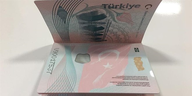 AB üst düzey yetkilisi: Vize serbestisi sonbaharda görüşülecek