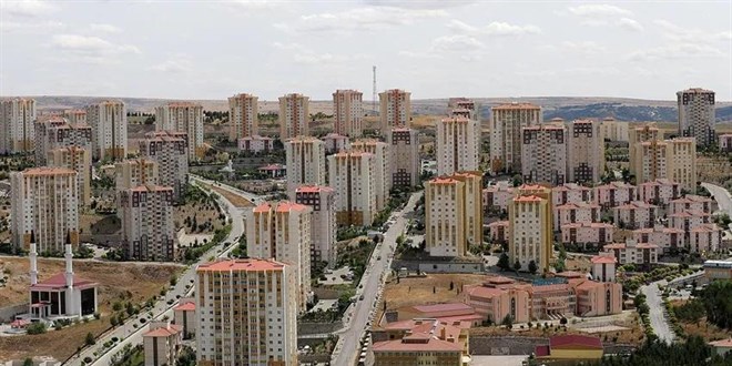 Gayrimenkulcüler uygun faizli kredi için bankalarla masada