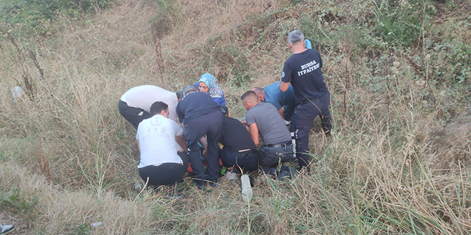 Bursa'da takla atan otomobildeki 2 kişi öldü