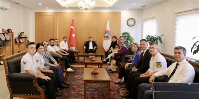 Pençe-Kilit Operasyonu şehidinin ailesine alınan ev teslim edildi