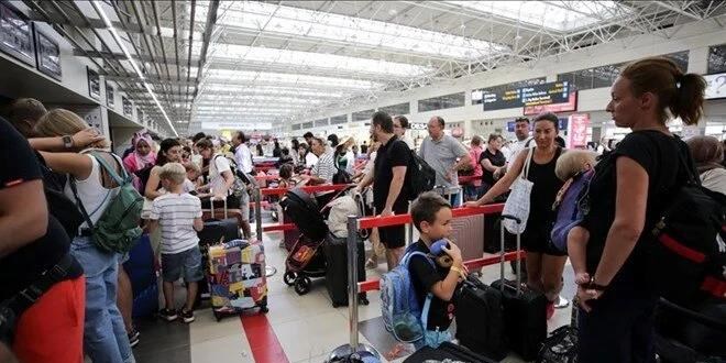 Antalya'ya hava yoluyla gelen turist sayısı 9 milyonu aştı
