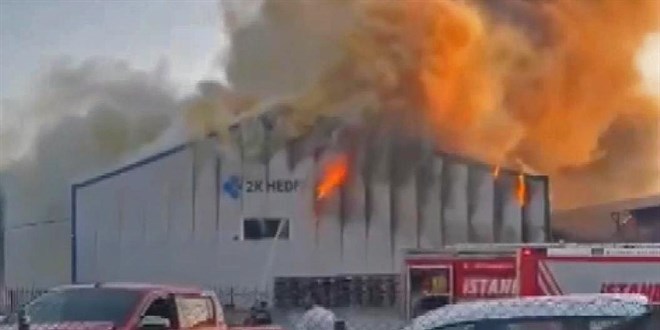 İstanbul'da depo yangını