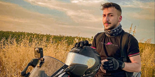 Motosiklet tutkunu fenomen köpeğe çarptığı kazada can verdi