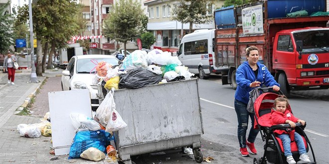 İstanbul'da çöp transfer işçileri greve hazırlanıyor